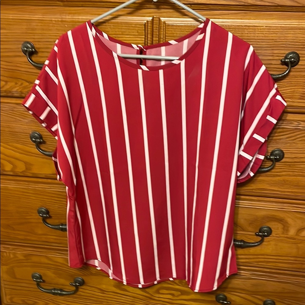 SHEIN Red Short Sleeve Boxy Blouse